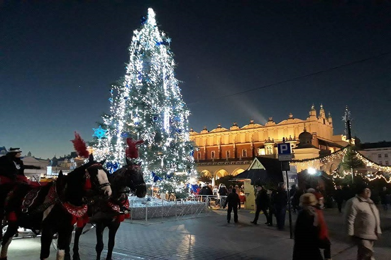 Jarmark adwentowy w Krakowie - wycieczka szkolna jednodniowa 