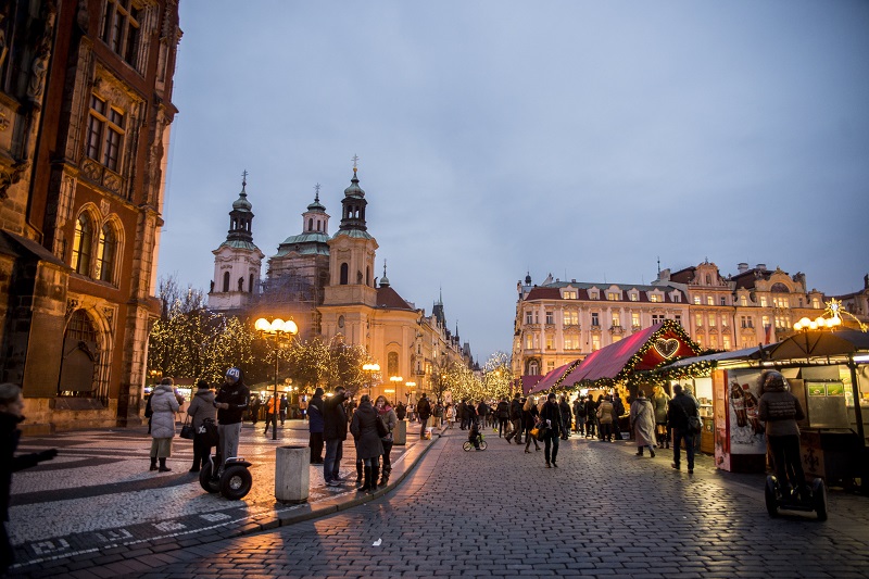 Jarmark Adwentowy w Pradze - wycieczka szkolna jednodniowa 