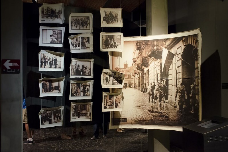 Warszawa historycznie i naukowo - wycieczka szkolna trzydniowa