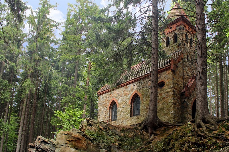 Zamek w Mosznej z Biskupią Kopą - wycieczka szkolna 